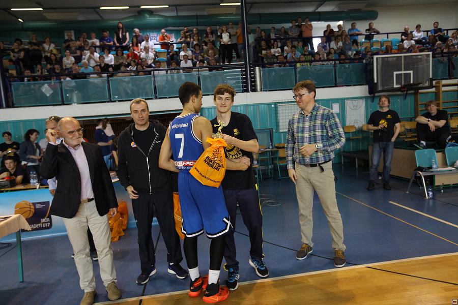 170514_u17-mcr-zaver_056.jpg